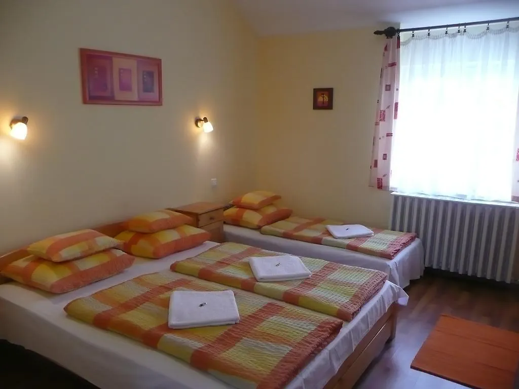 Guest house Kincses Vendeghaz Hotel Debrecen